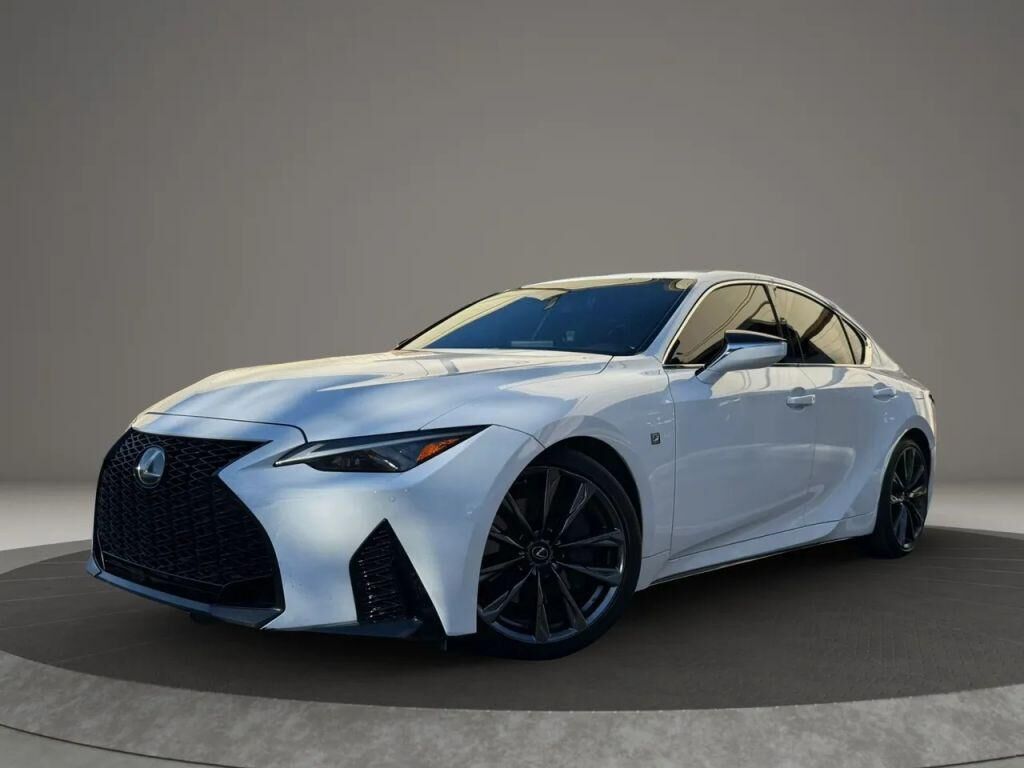 2021 LEXUS IS