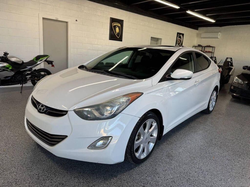 2013 HYUNDAI Elantra