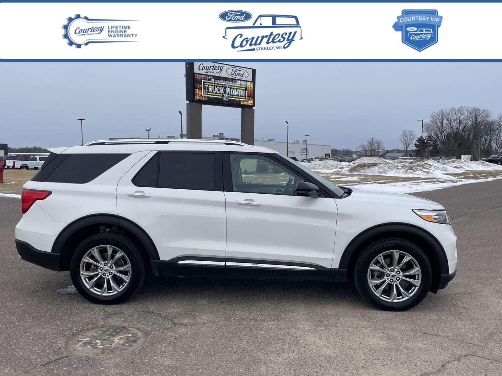 2024 FORD Explorer