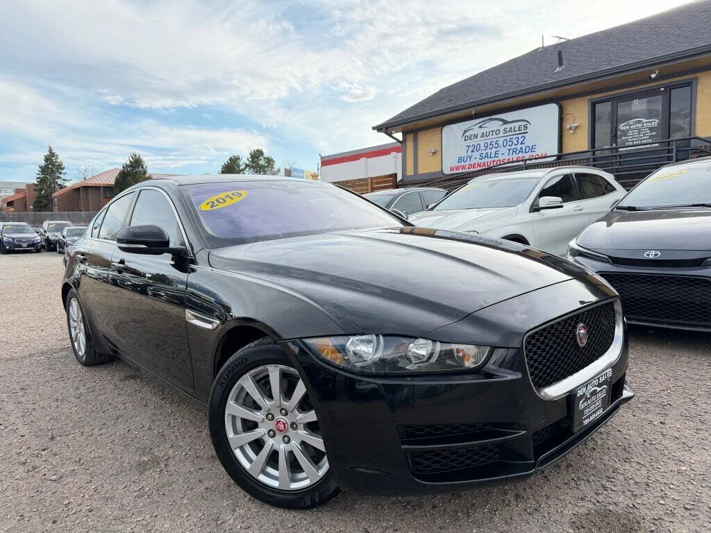 2019 JAGUAR XE