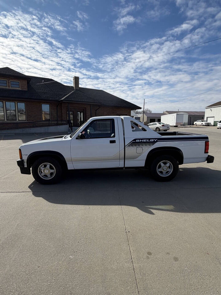 1989 DODGE Dakota