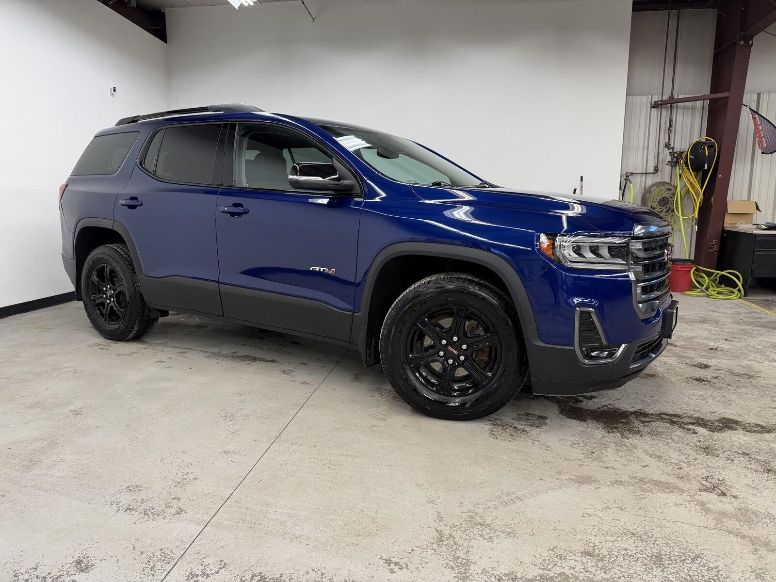 2023 GMC Acadia