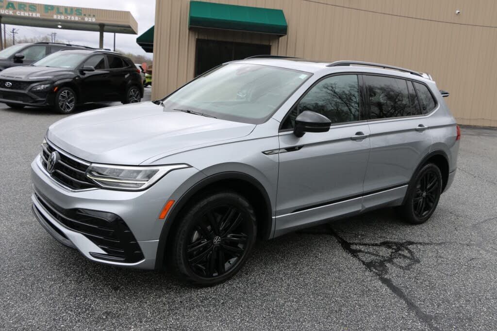 2022 VOLKSWAGEN Tiguan