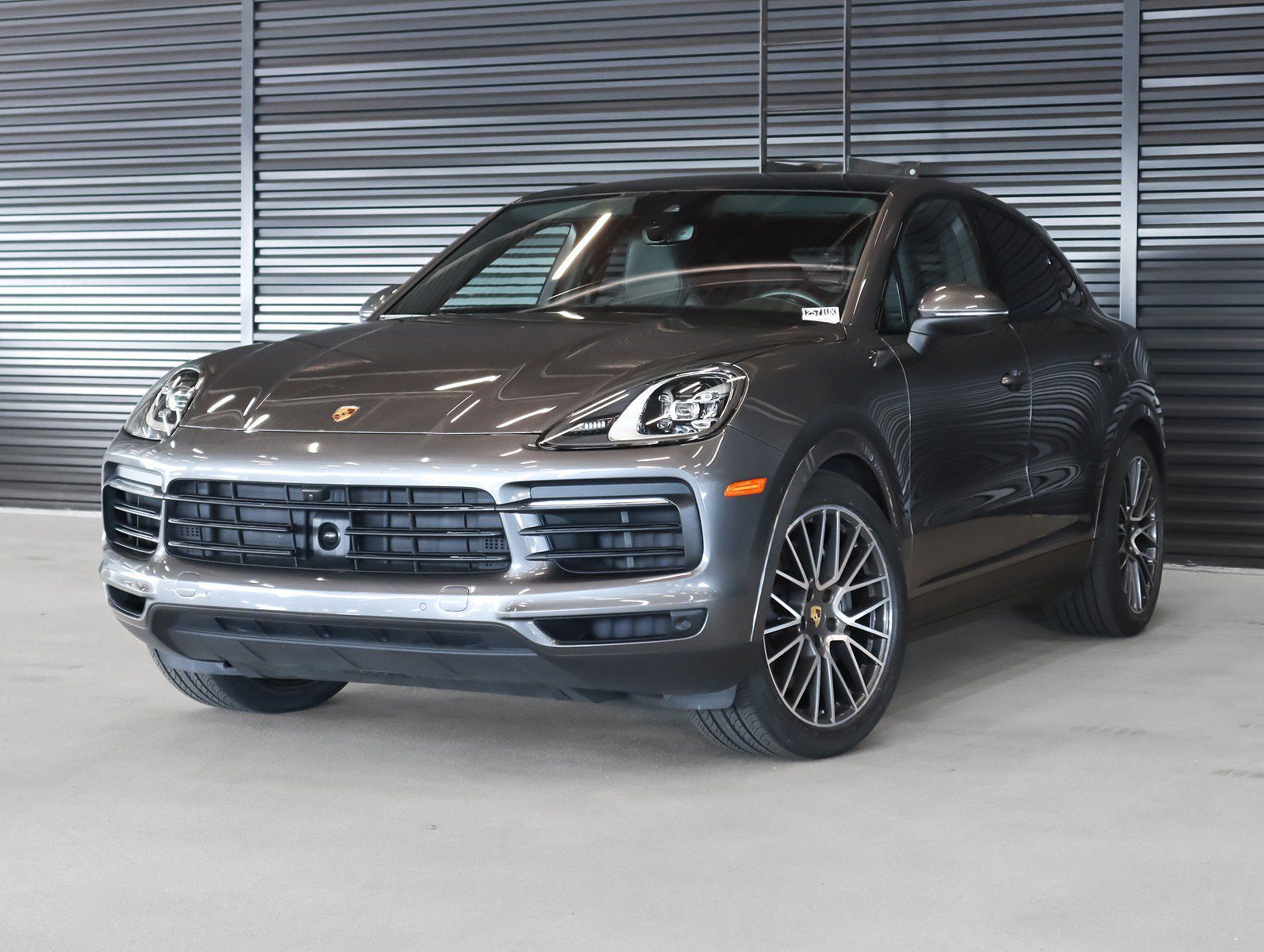 2023 PORSCHE Cayenne
