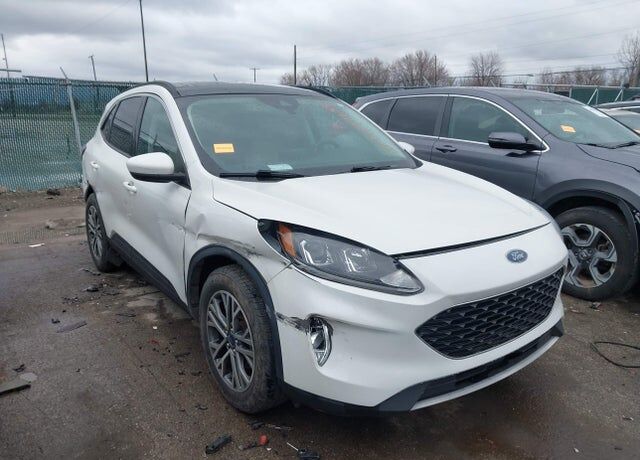 2021 FORD Escape