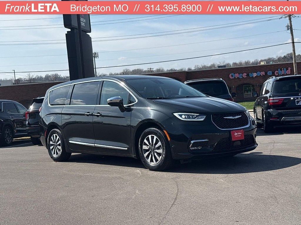 2023 CHRYSLER Pacifica