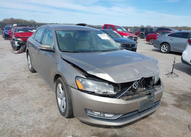 2015 VOLKSWAGEN Passat