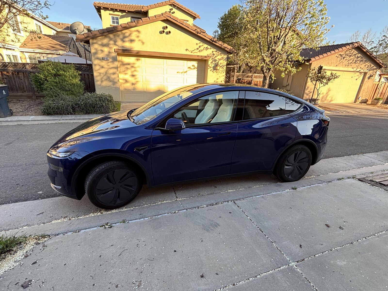 2026 TESLA Model Y