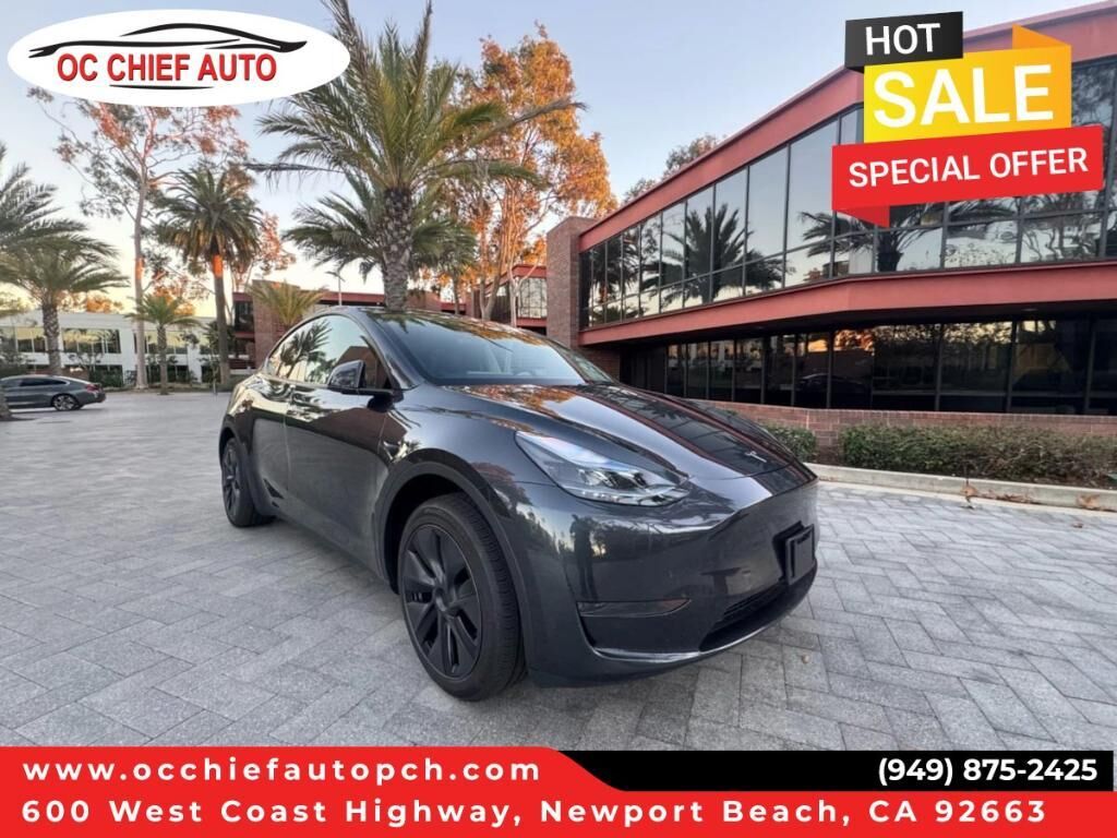 2025 TESLA Model Y