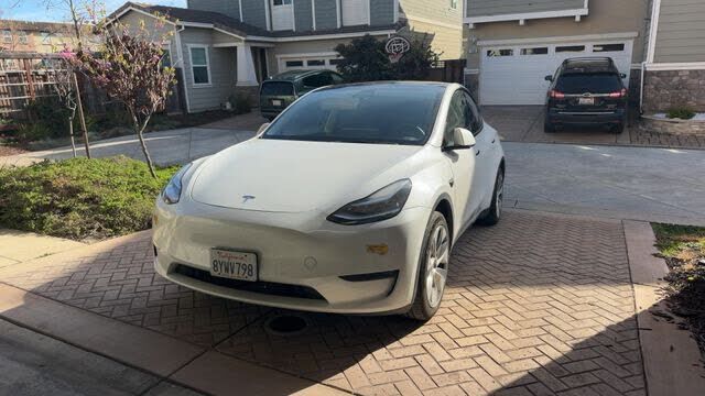 2021 TESLA Model Y