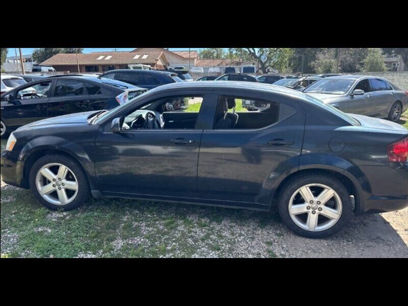 2012 DODGE Avenger