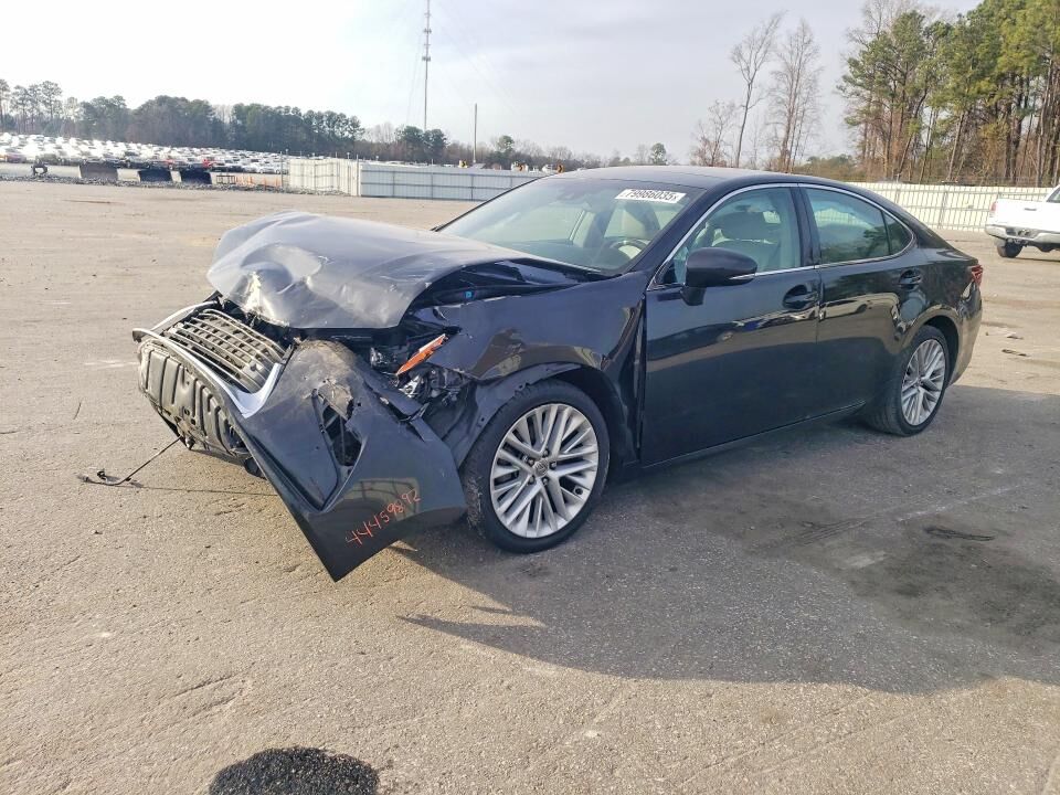2016 LEXUS ES