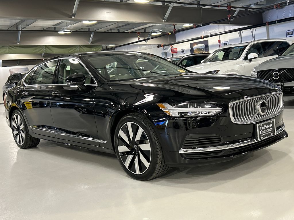 2024 VOLVO S90