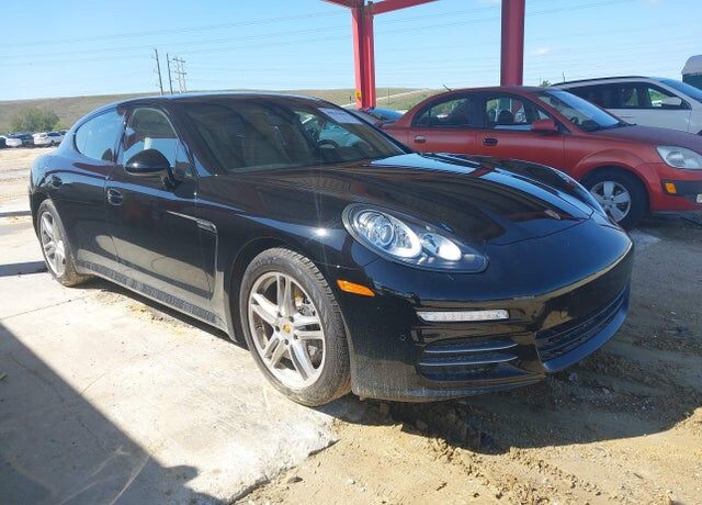 2016 PORSCHE Panamera