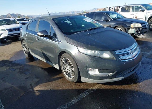 2013 CHEVROLET Volt