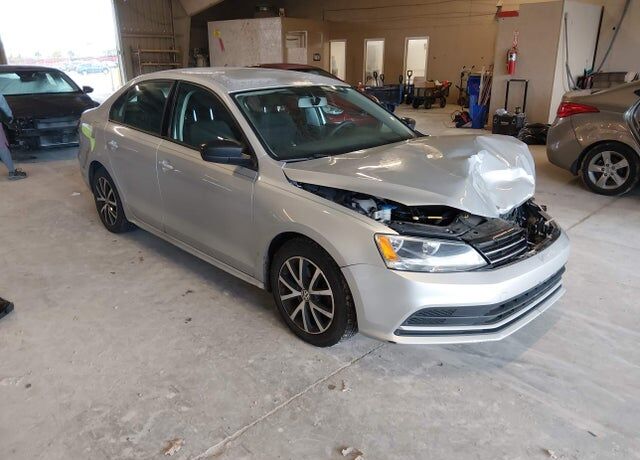 2016 VOLKSWAGEN Jetta