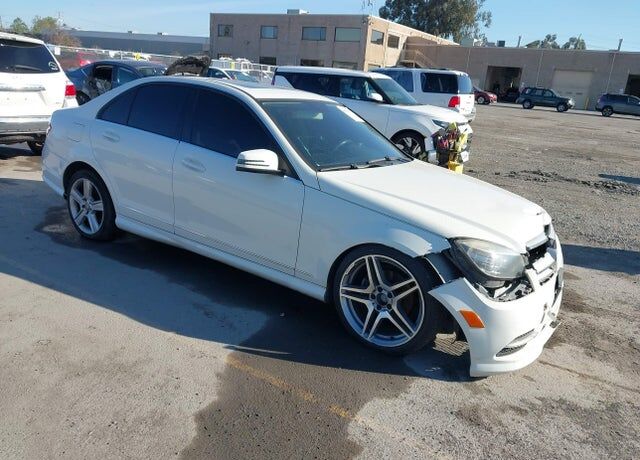 2011 MERCEDES-BENZ C-Class