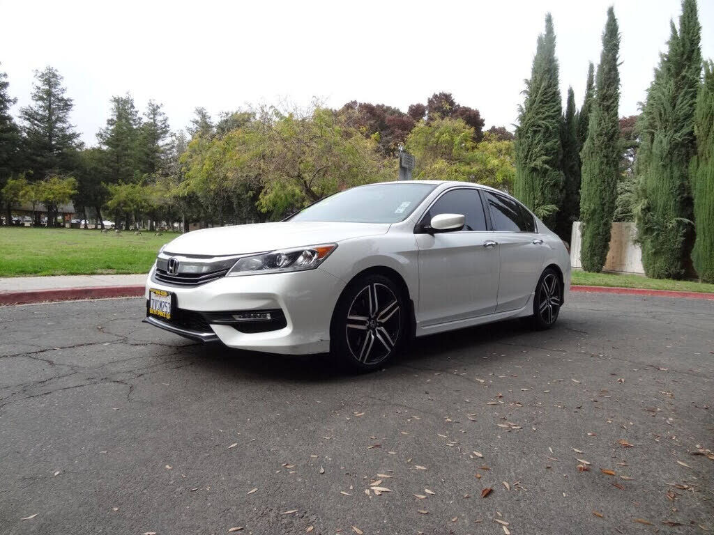 2017 HONDA Accord