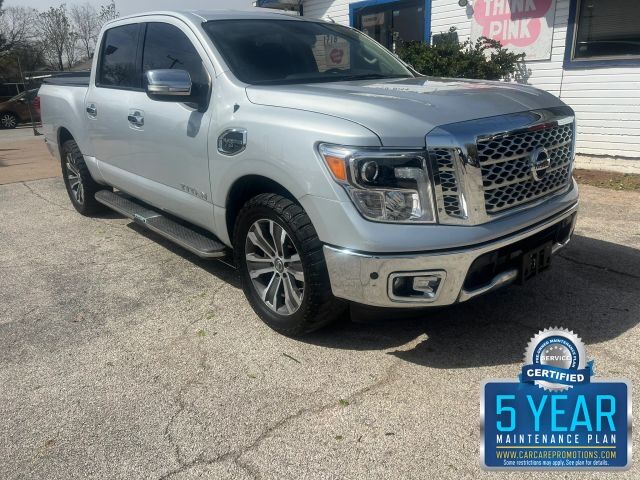 2017 NISSAN Titan