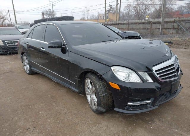 2013 MERCEDES-BENZ E-Class