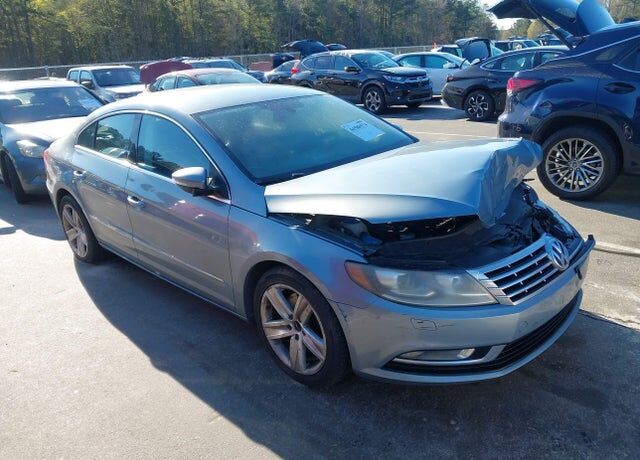 2013 VOLKSWAGEN Passat
