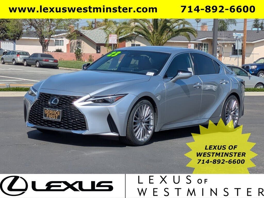 2023 LEXUS IS