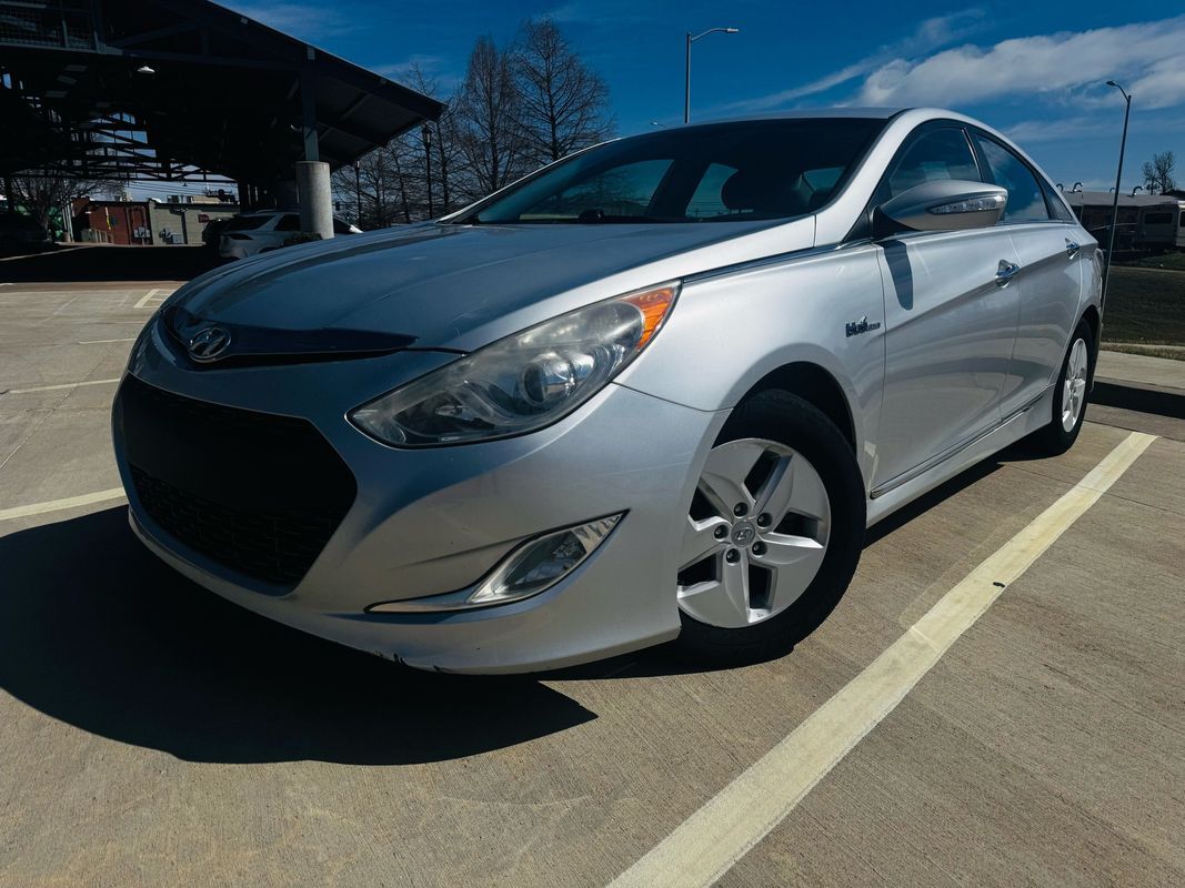 2011 HYUNDAI Sonata
