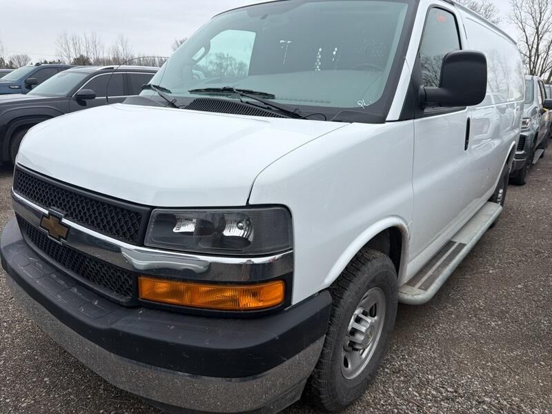 2024 CHEVROLET Express
