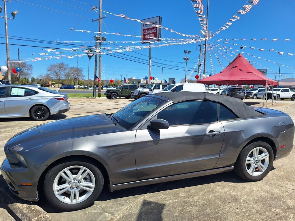 2013 FORD Mustang