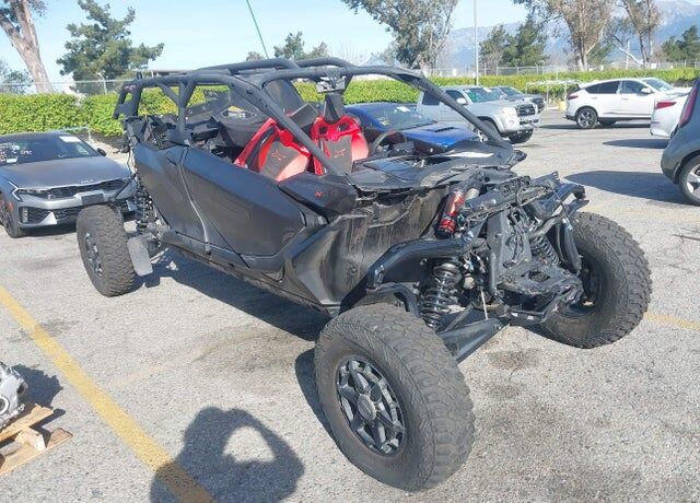 2025 CAN-AM Maverick R