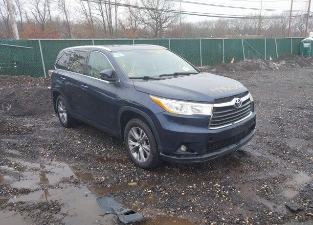 2014 TOYOTA Highlander