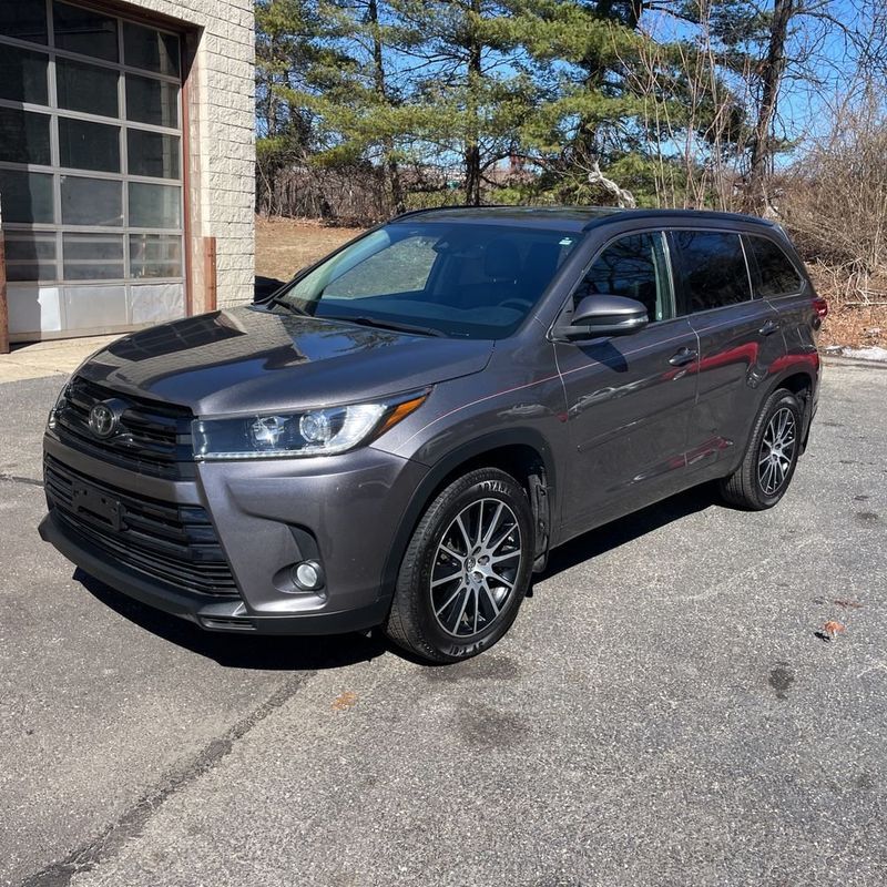 2018 TOYOTA Highlander