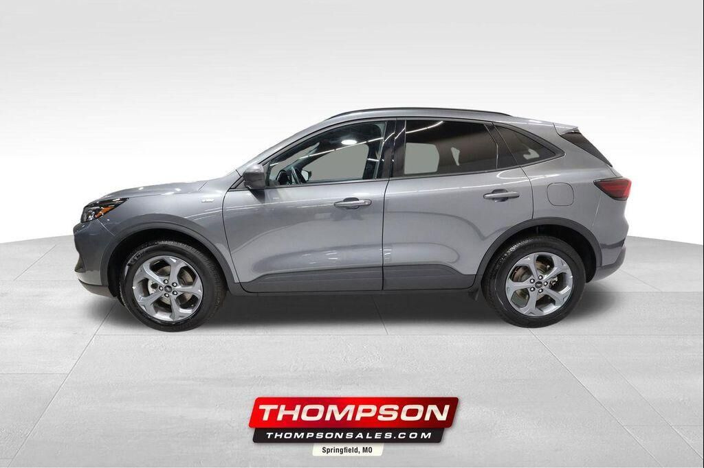 2025 FORD Escape