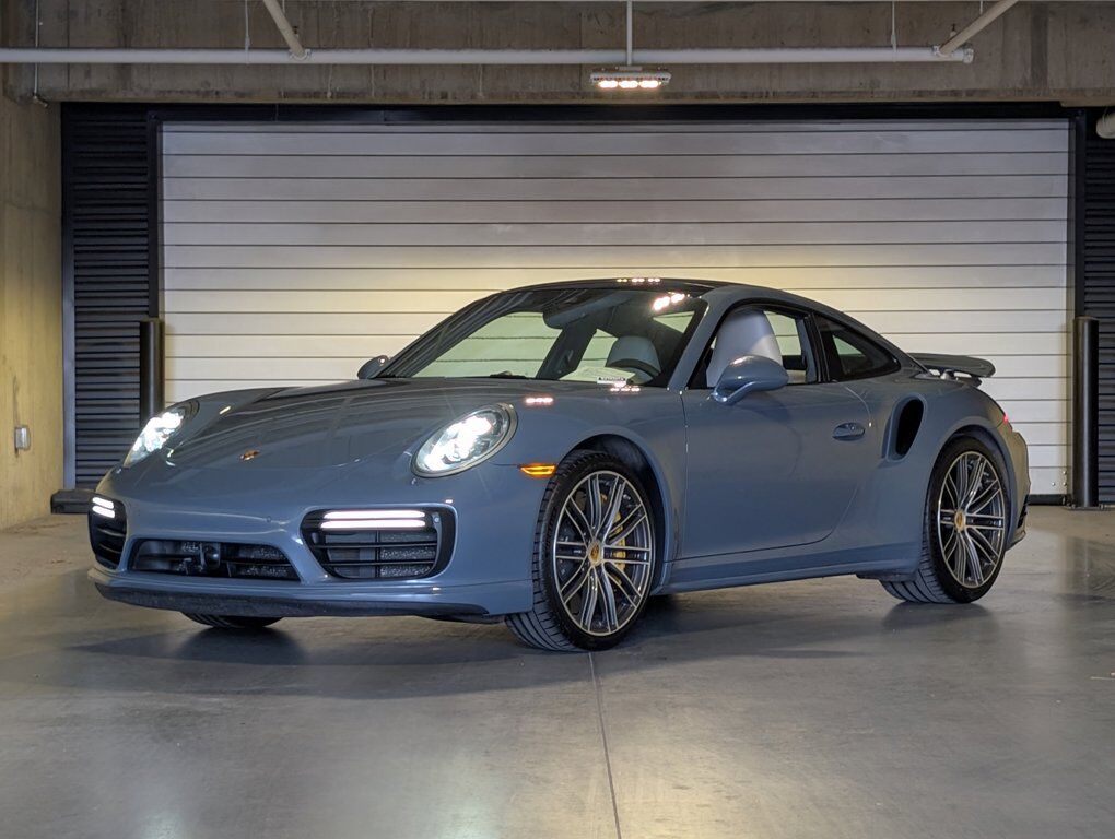 2017 PORSCHE 911