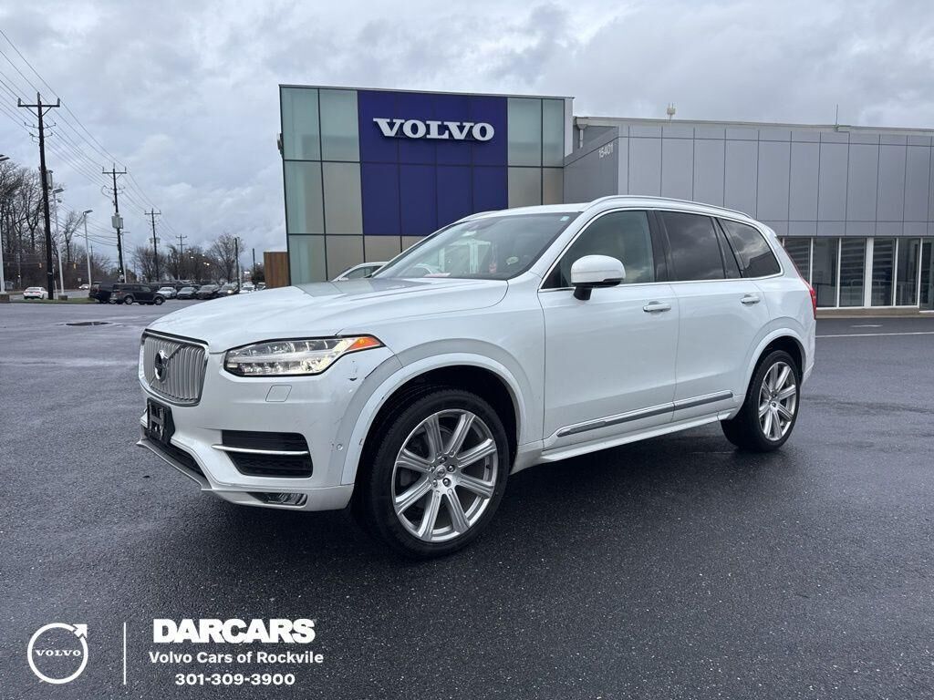 2017 VOLVO XC90