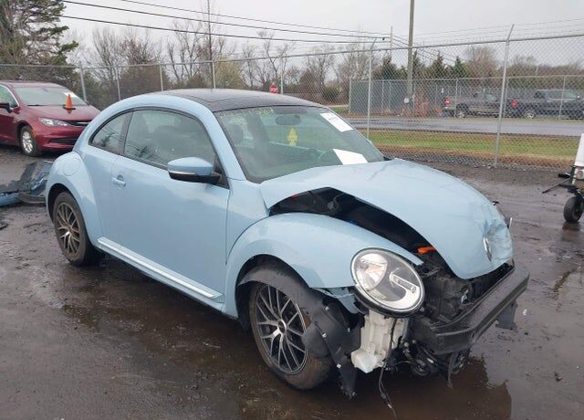 2014 VOLKSWAGEN Beetle