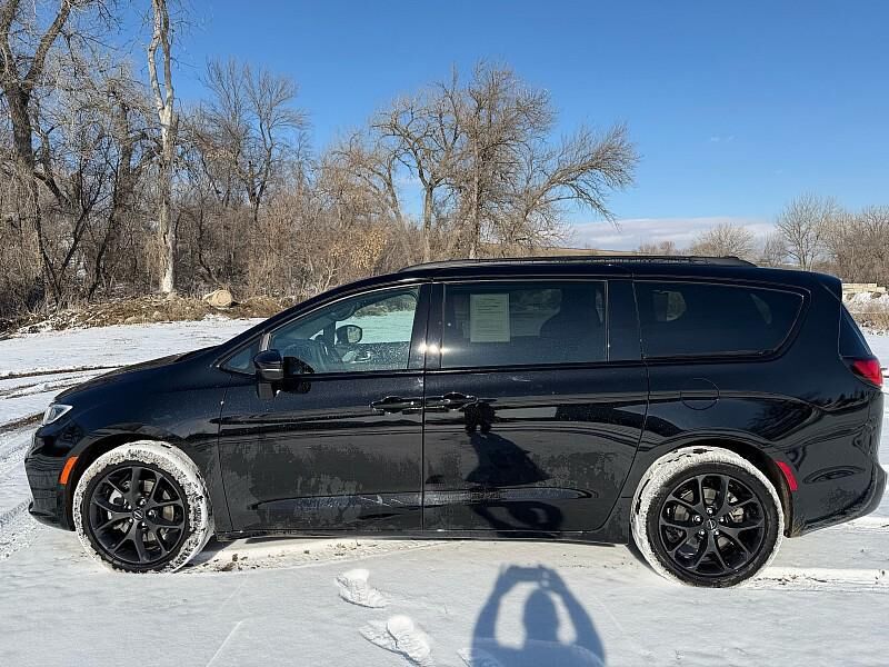 2025 CHRYSLER Pacifica