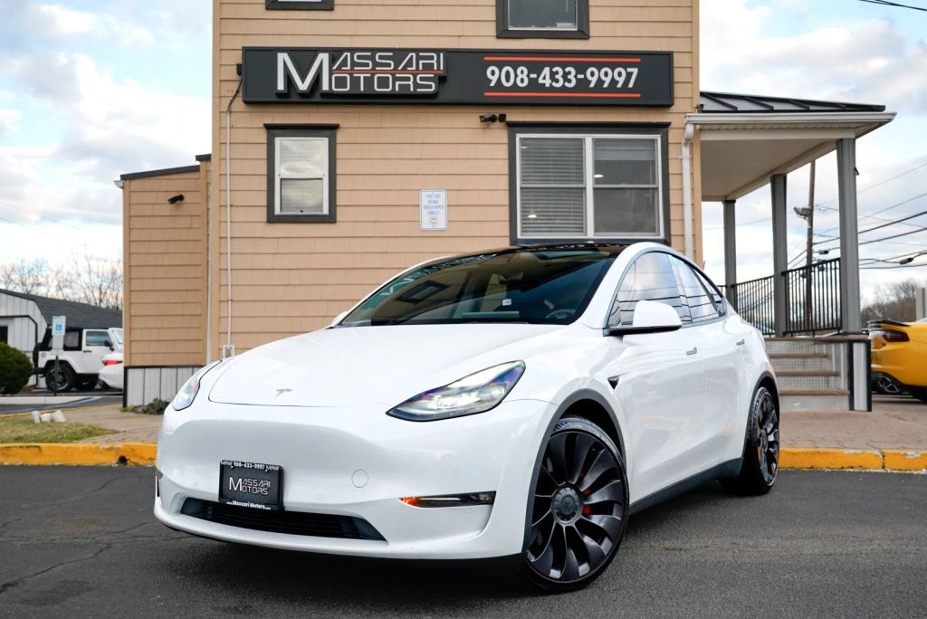 2021 TESLA Model Y