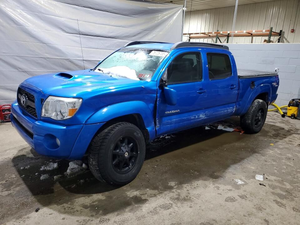2011 TOYOTA Tacoma