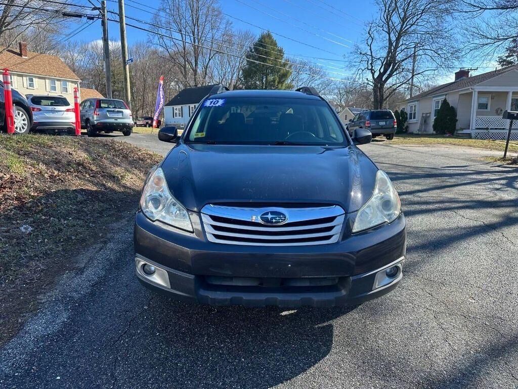 2010 SUBARU Outback