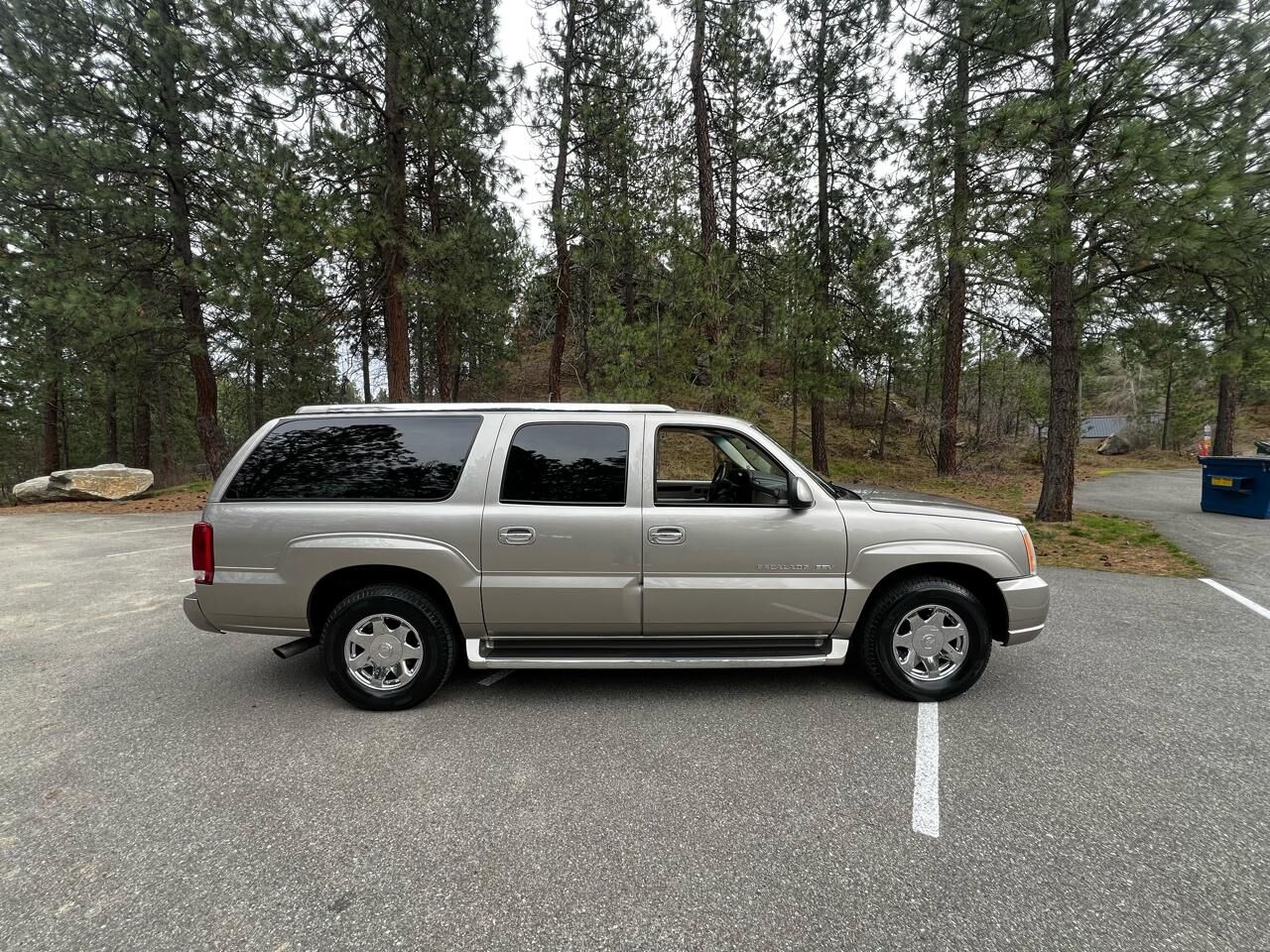 2003 CADILLAC Escalade