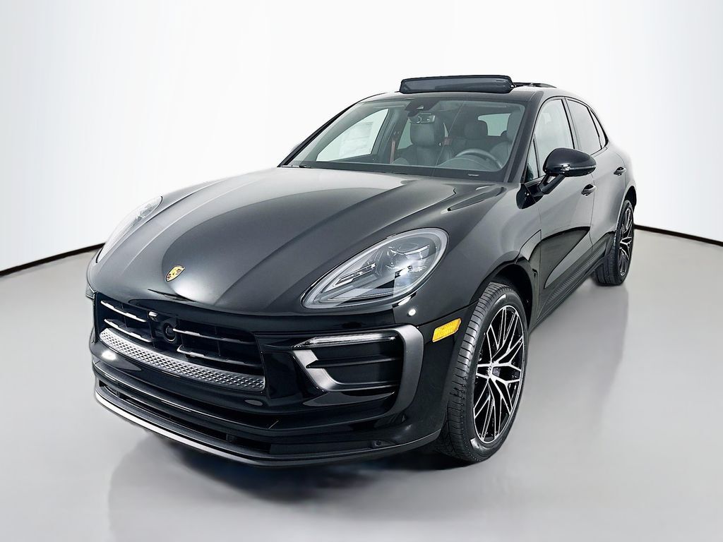 2026 PORSCHE Macan