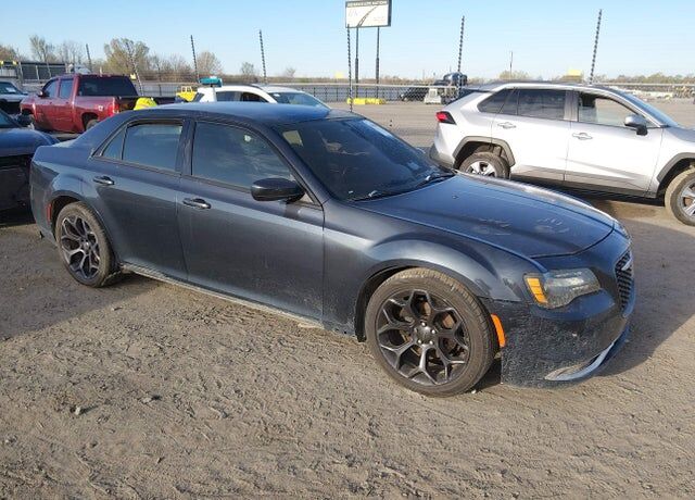2019 CHRYSLER 300