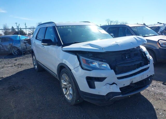 2018 FORD Explorer