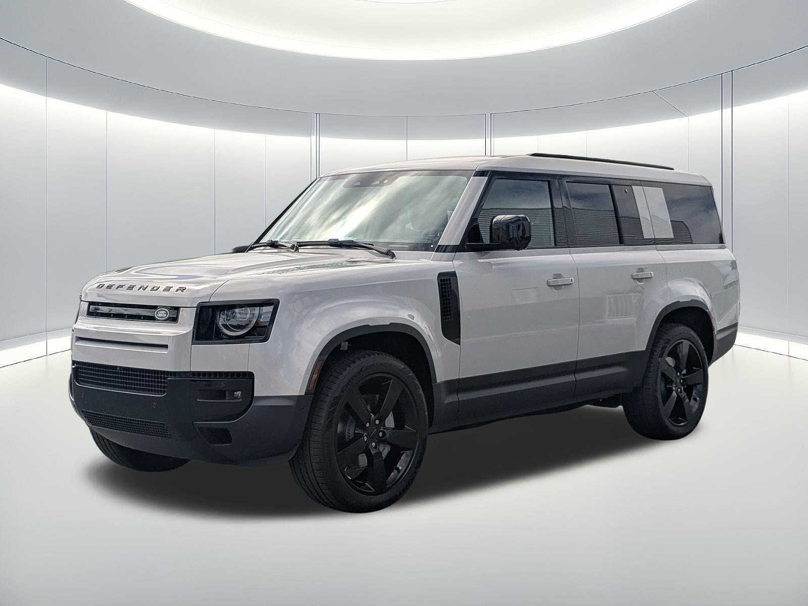 2026 LAND ROVER Defender