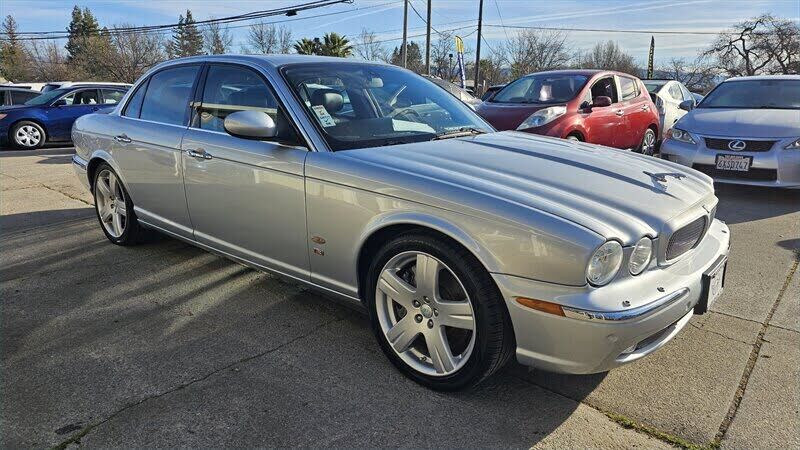 2006 JAGUAR XJ