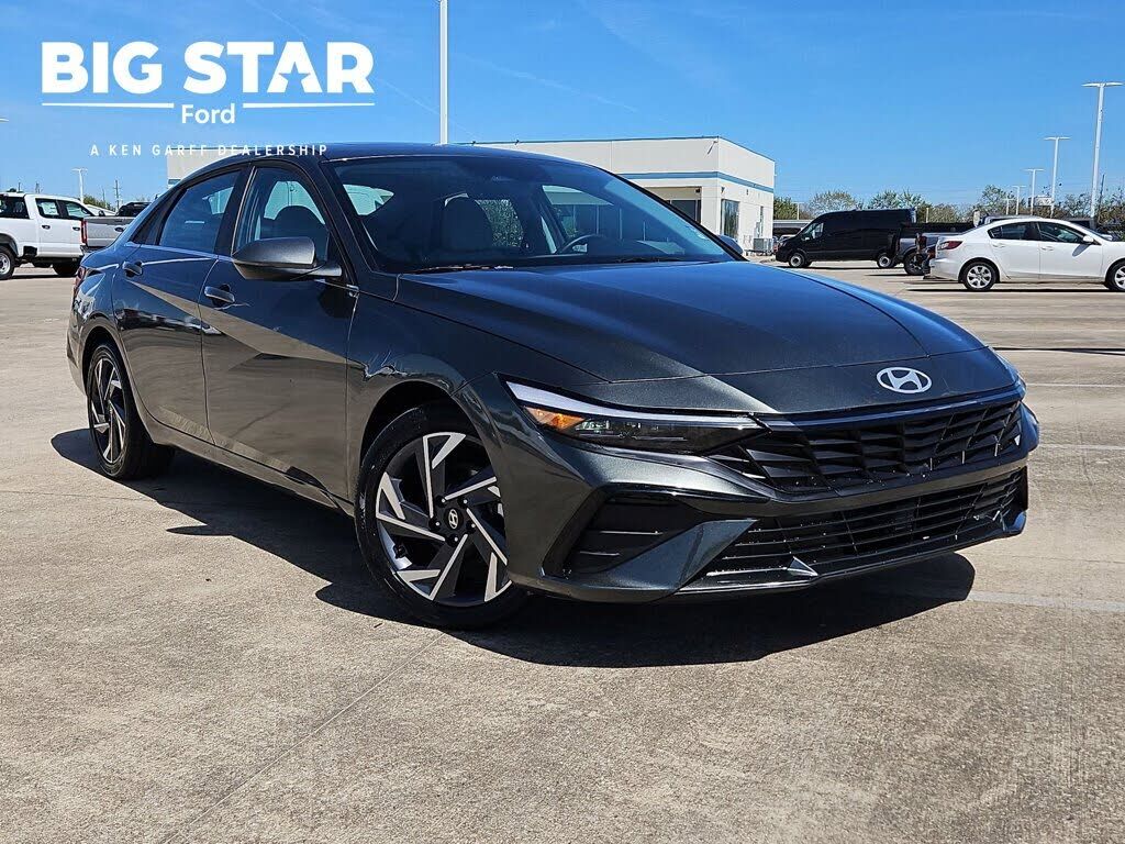 2025 HYUNDAI Elantra