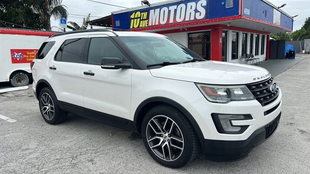 2016 FORD Explorer