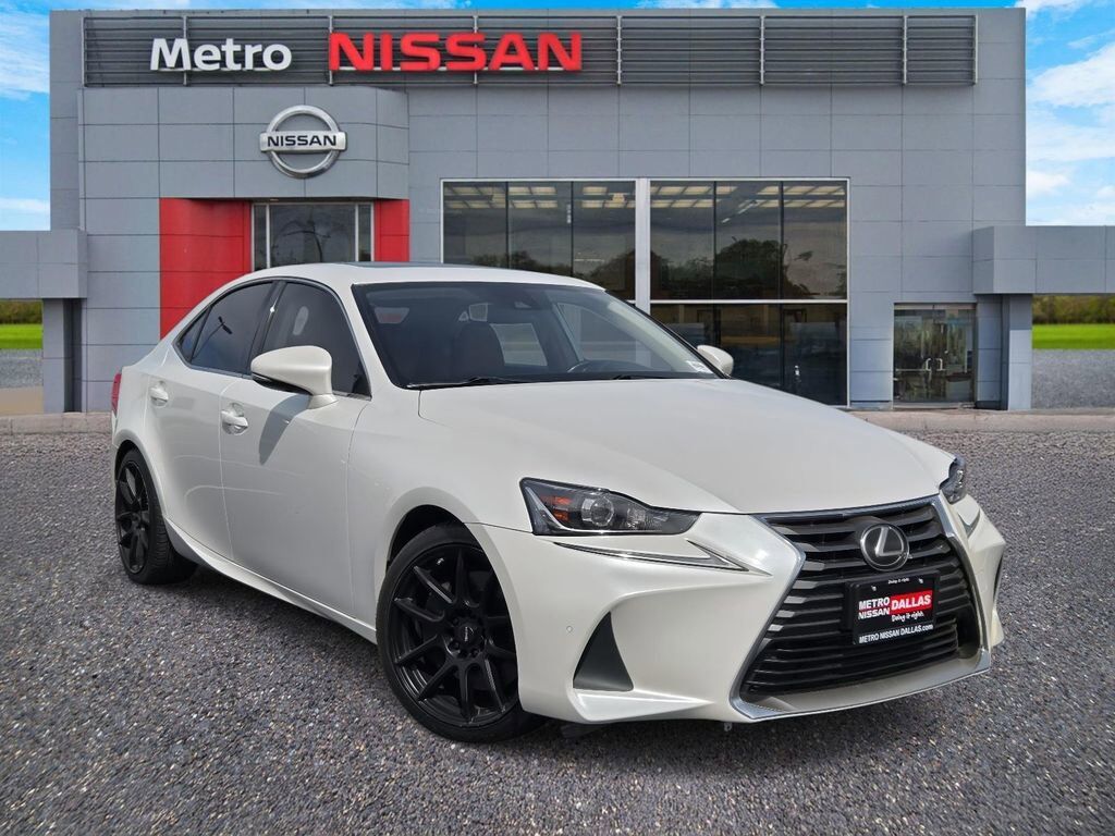 2017 LEXUS IS