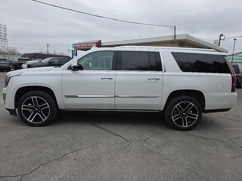 2018 CADILLAC Escalade ESV